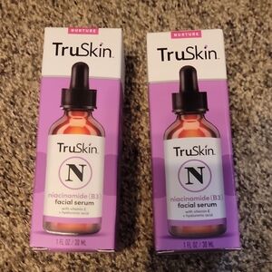 Skin Niacinamide B3 Facial Serum - Purple and Black